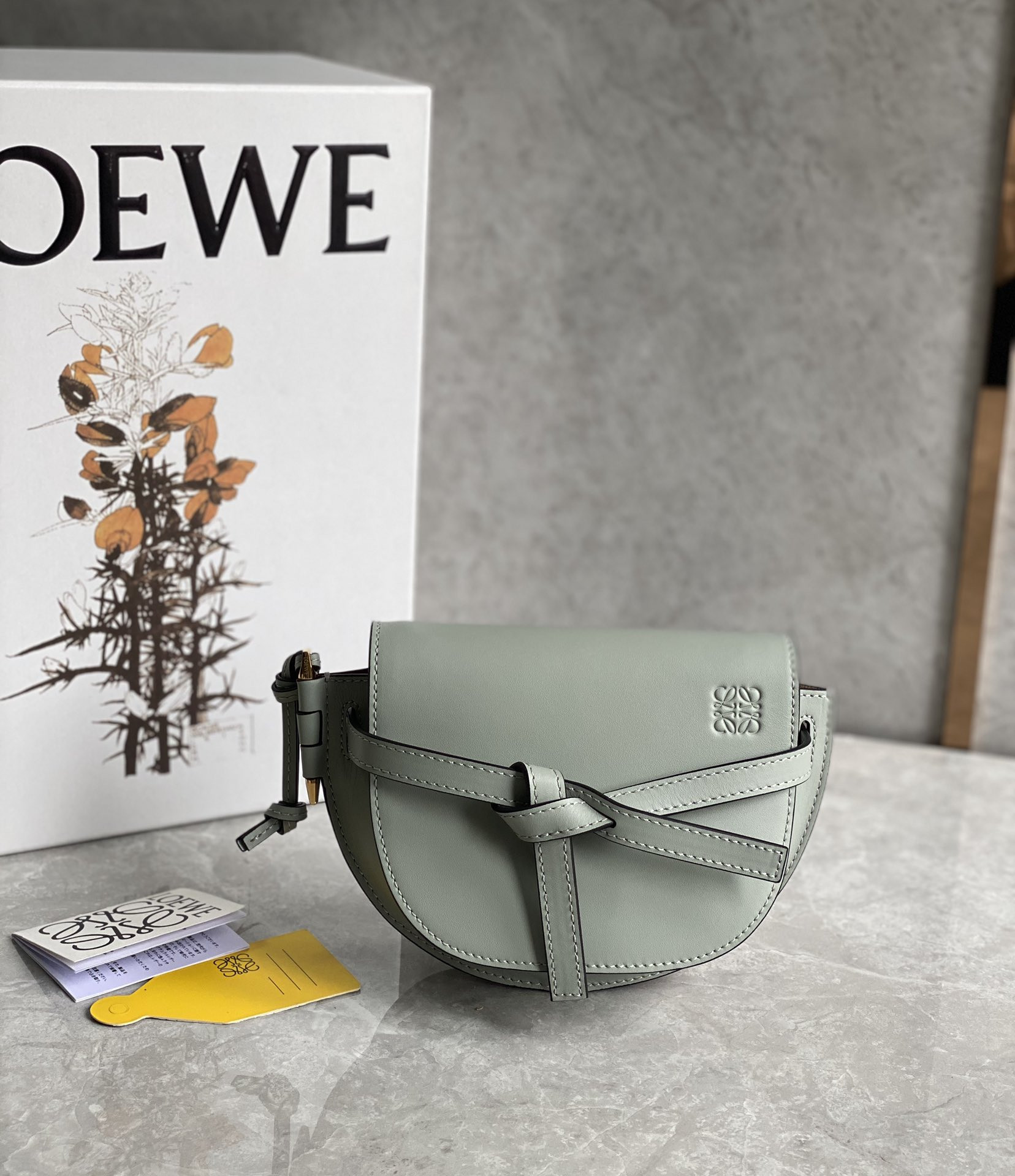 L0ew* mini puzzle gatedual bag-21*12.5*9cm