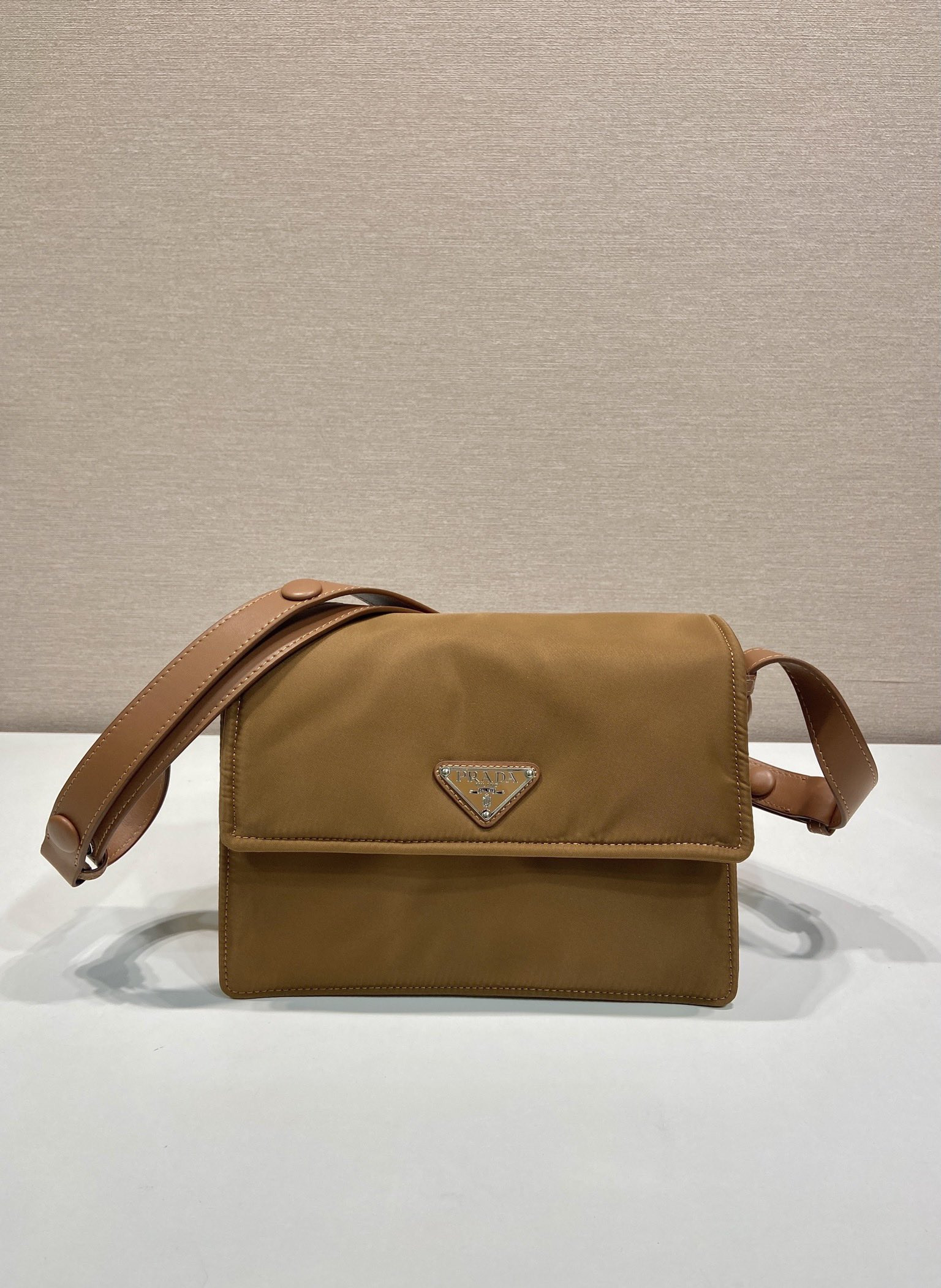Prad Padded Re-nylon Shoulder Bag 1BD258-23.5x18x11CM