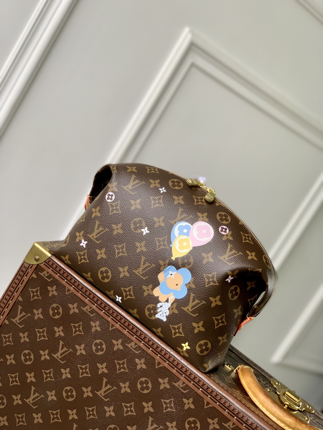 LV Cosmetic Pouch GM Other Monogram Canvas -18 x 9 x 27CM