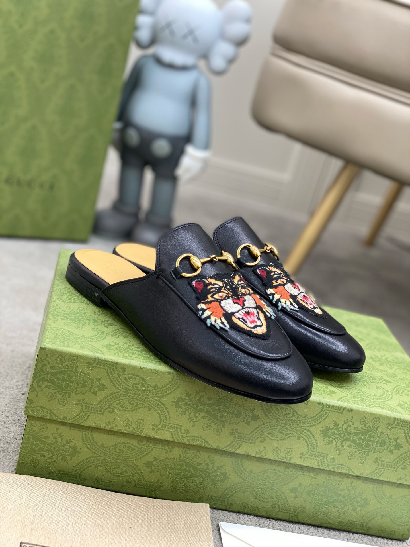 G*u*i loafers