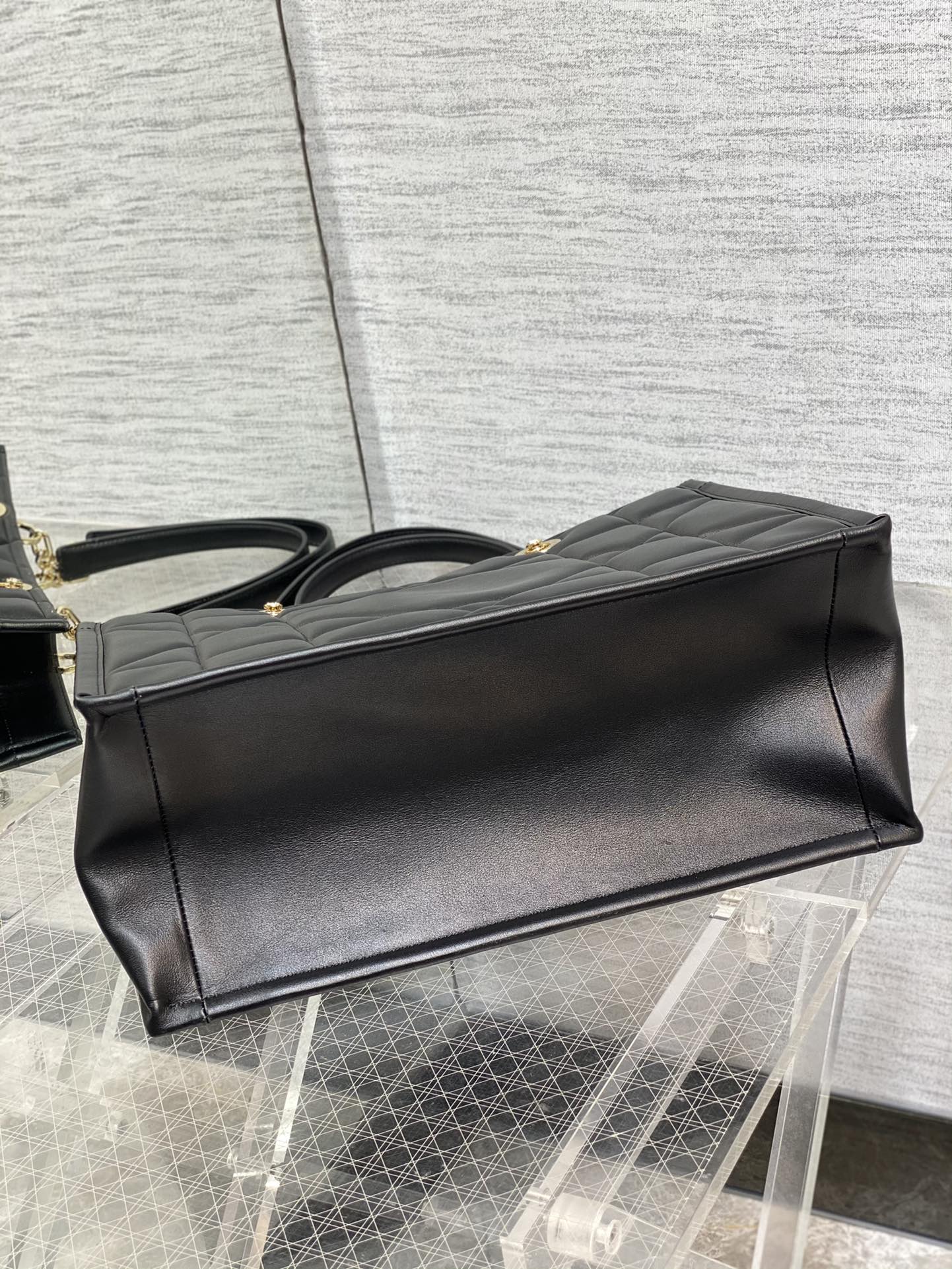 D*or essential bag