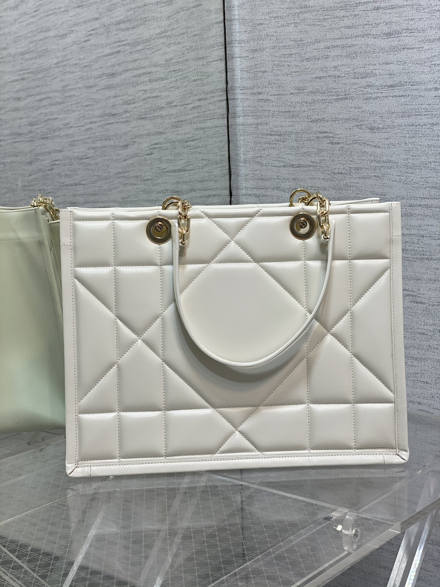 D*or essential bag
