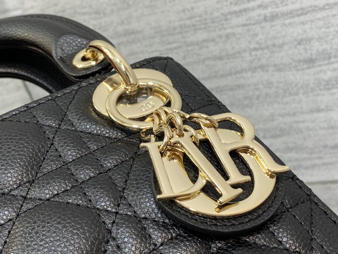 lady D*or mini-17*15*8cm