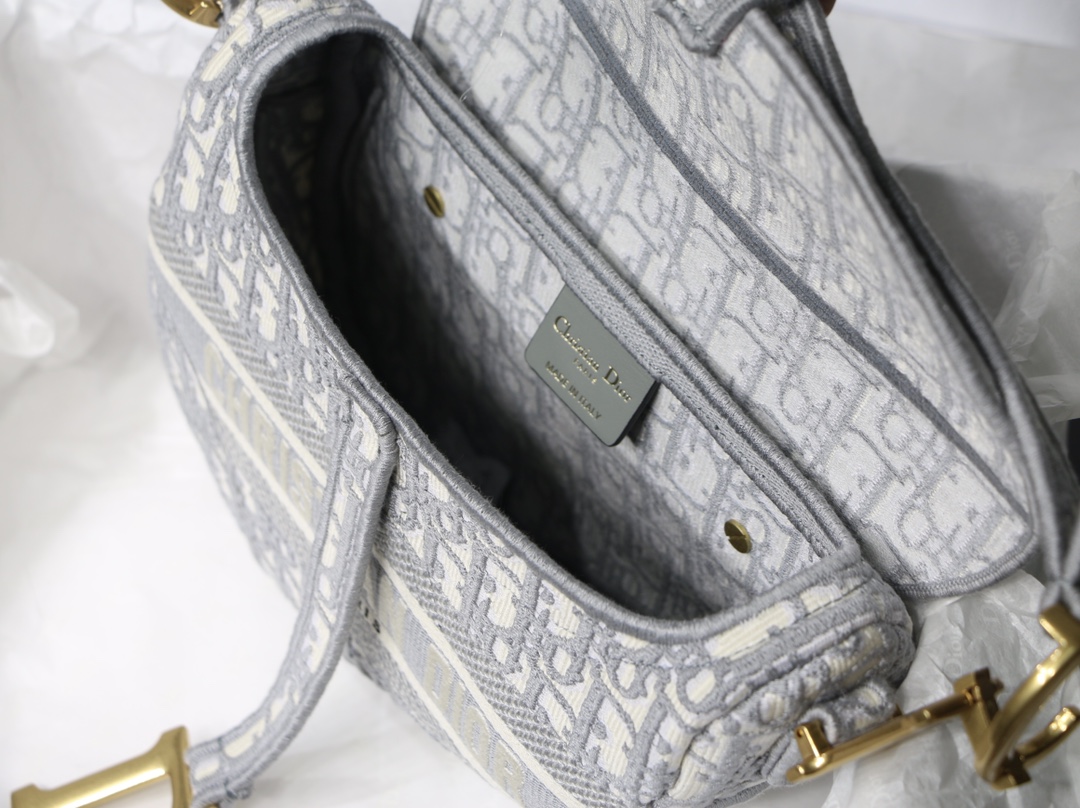 D*or saddle bag-25.5 x 20 x 6.5cm