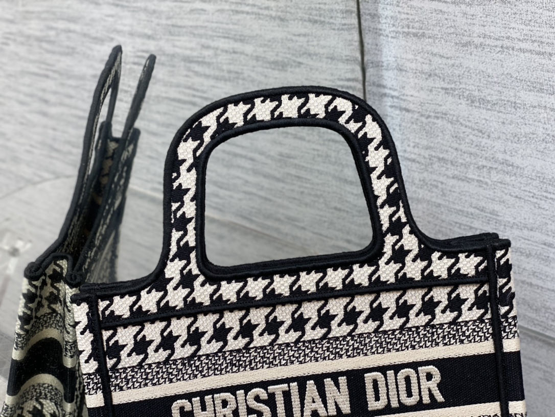 D*or mini book tote-23*17*7cm