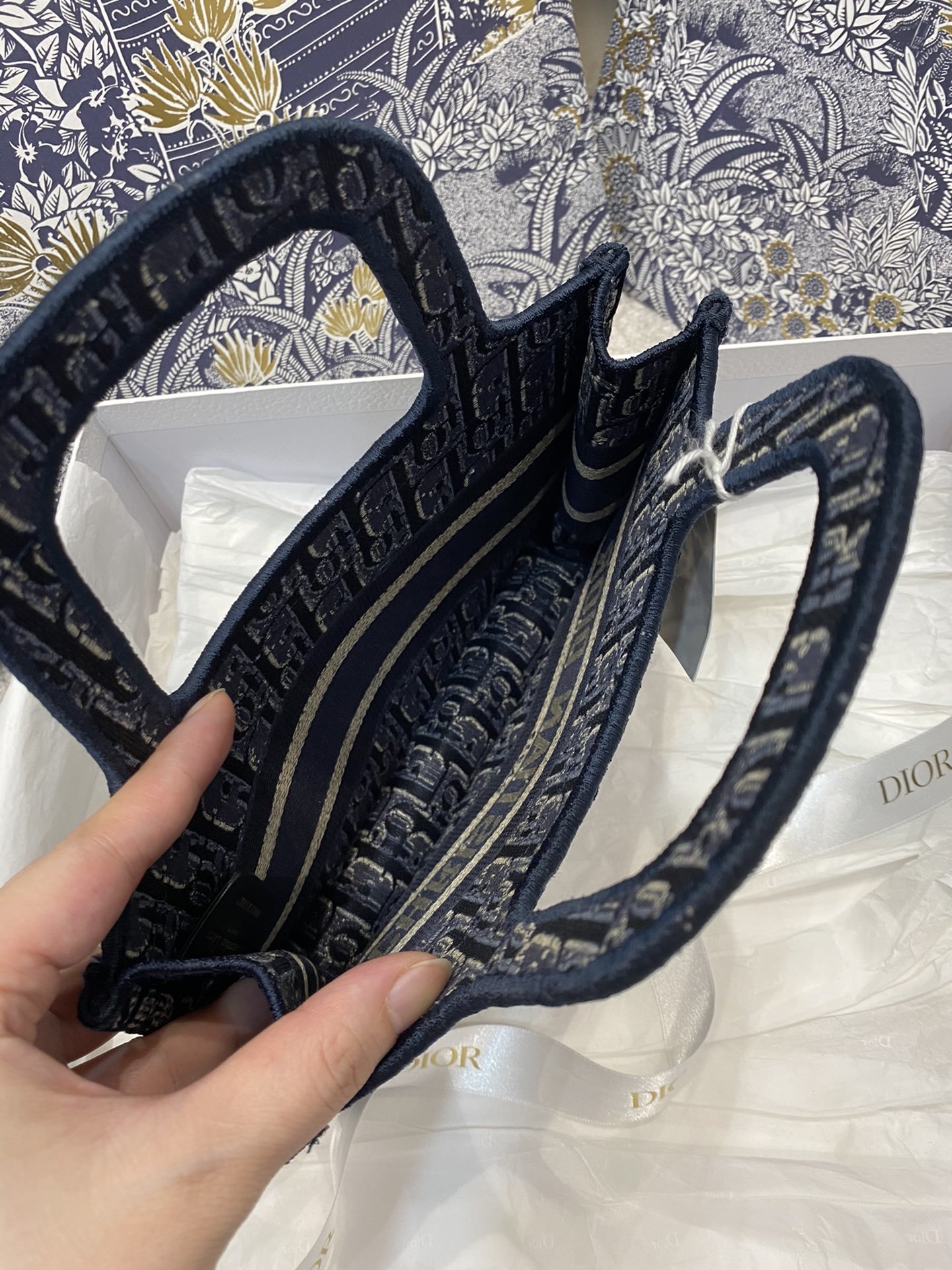 D*or mini book tote-23*17*7cm
