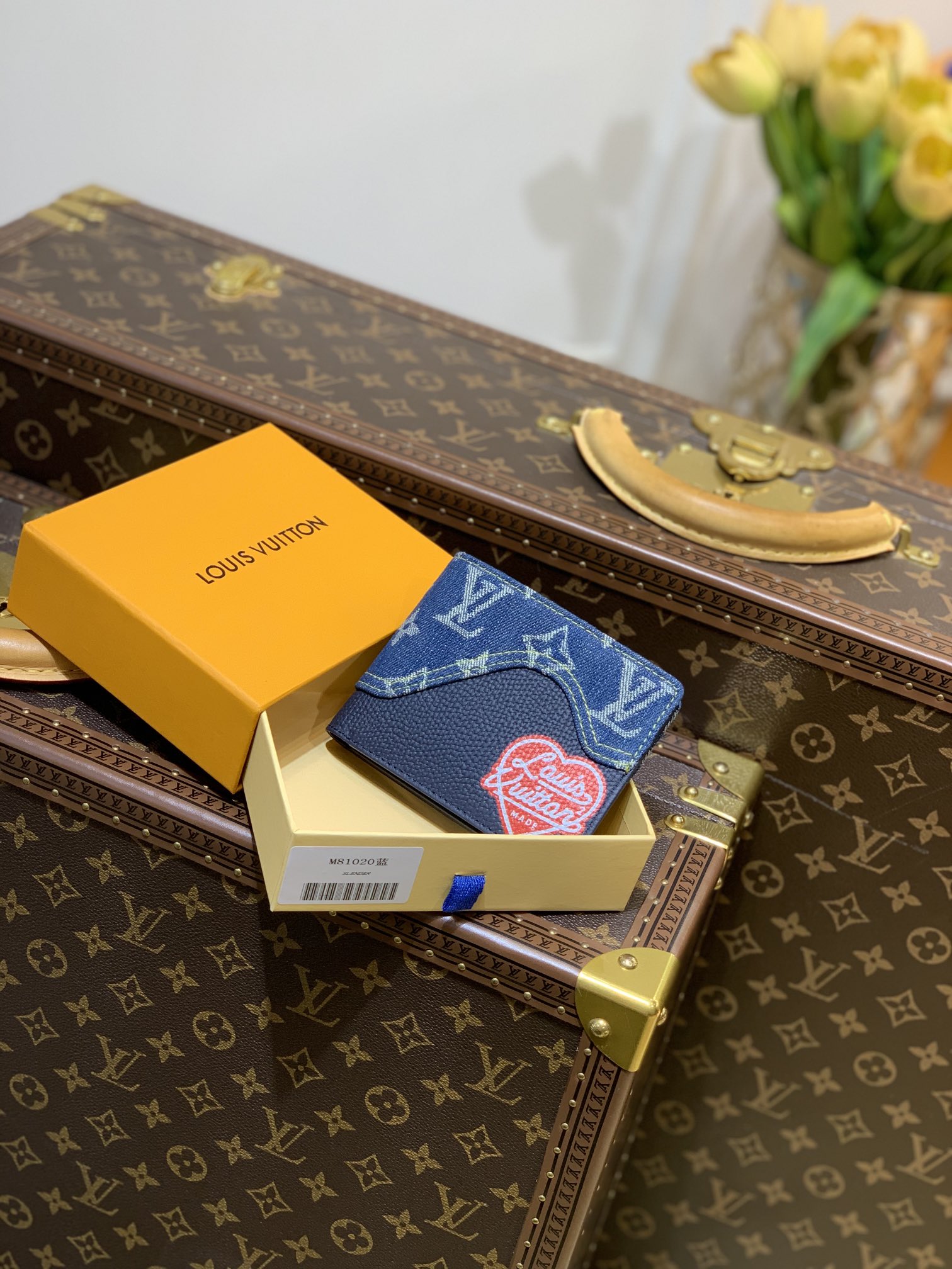 l0*is V*t0n slender wallet-11*8.5*2cm