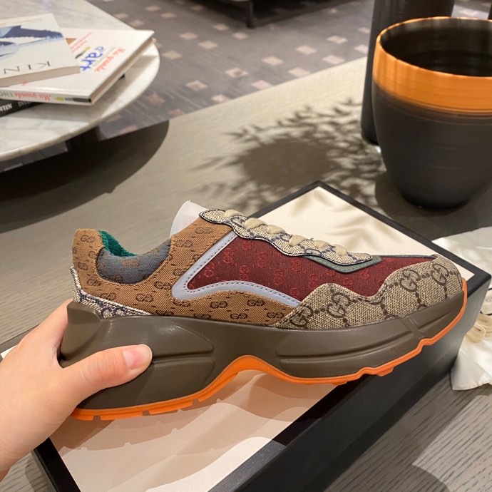 G*u*i sports shoes