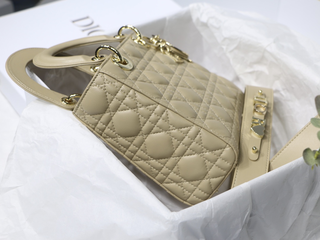 lady D*or handle bag-24cm