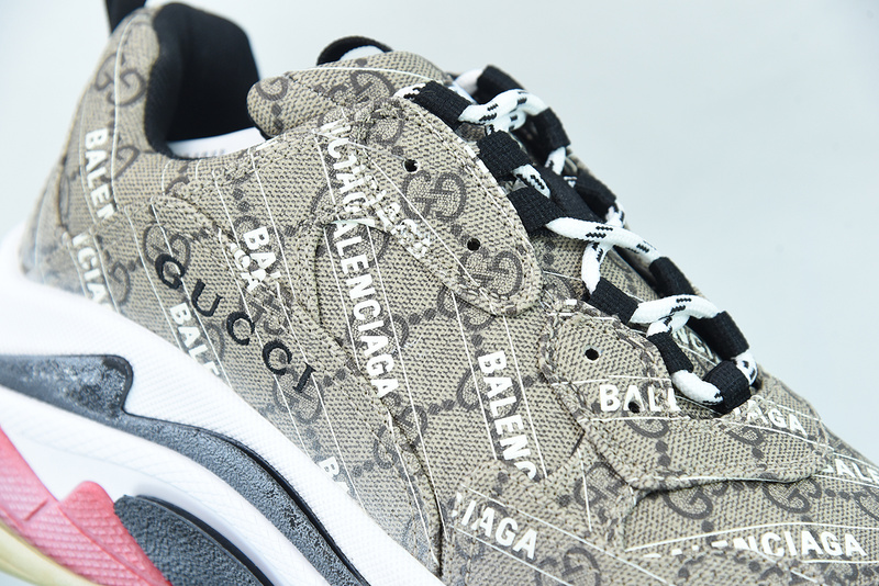 Ba*len*cia*ga triple s