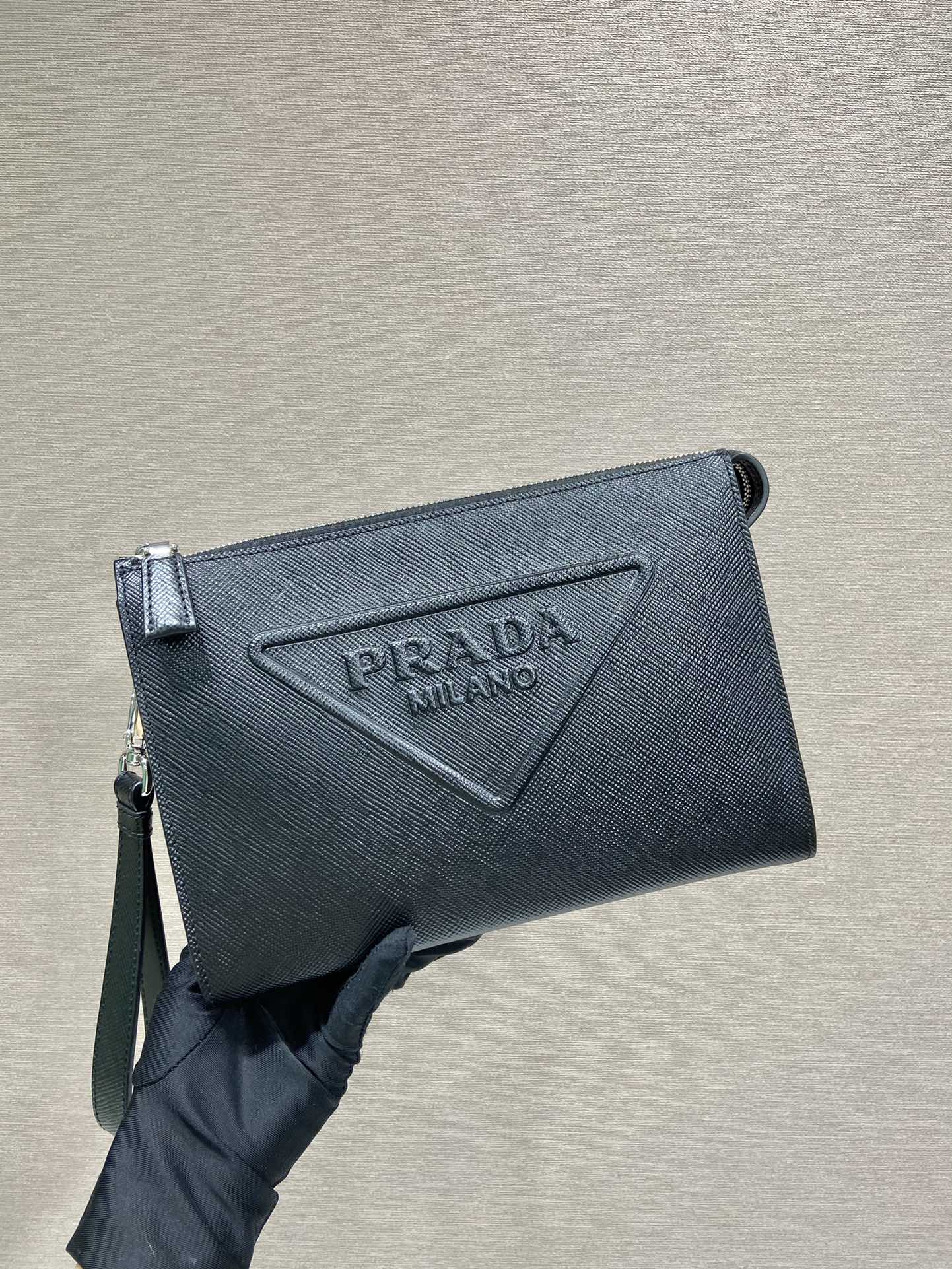 Pra*a 2vf039 clutch-25*17*5cm