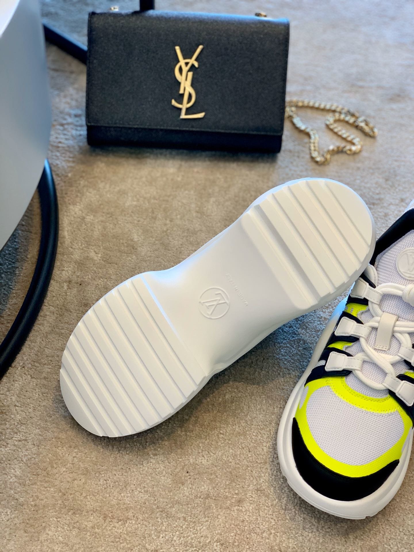 l0*is V*t0n archlight sneaker