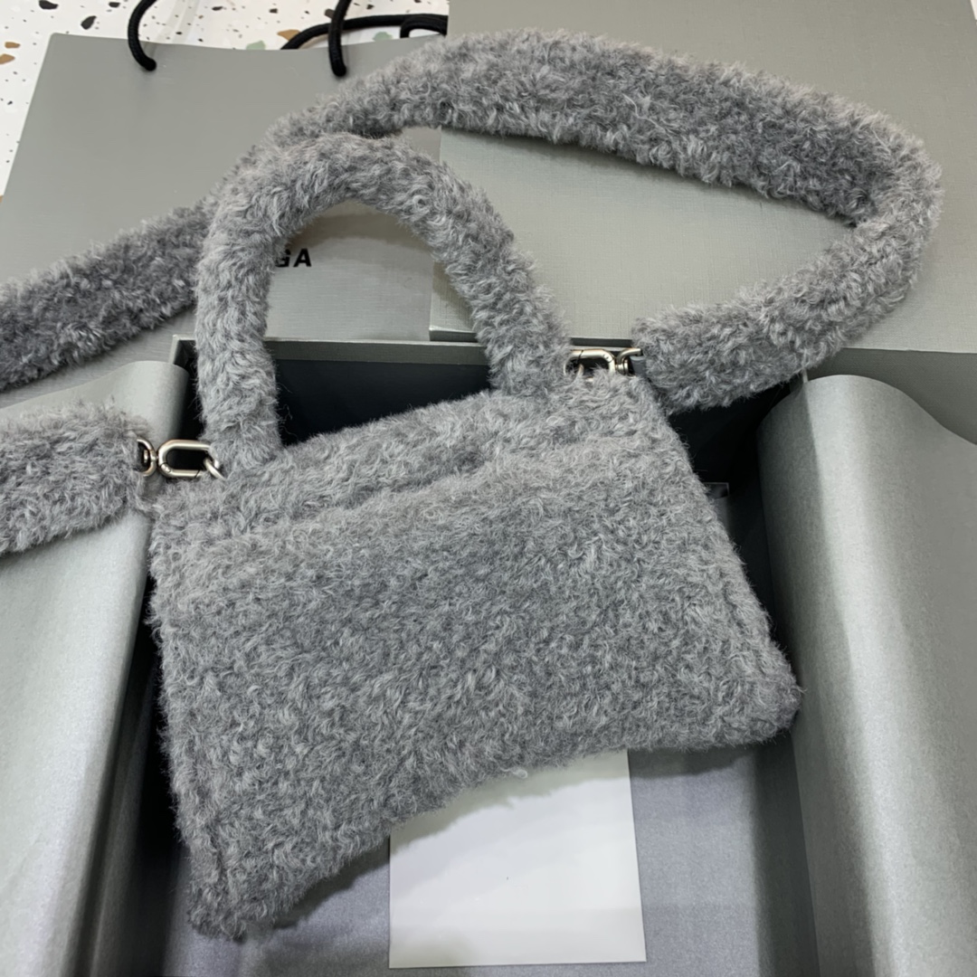 Ba*len*cia*ga hourglass bag