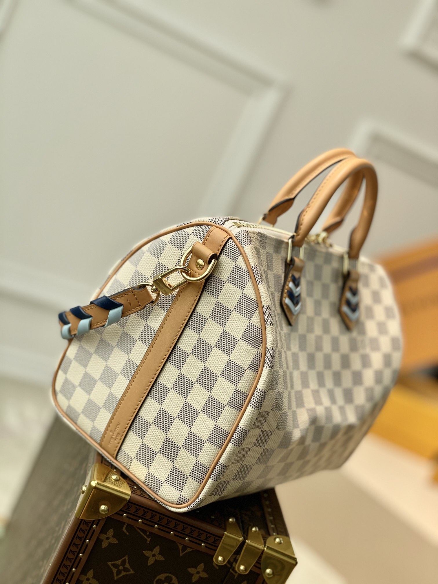 l0*is V*t0n speedy-30x21x17cm