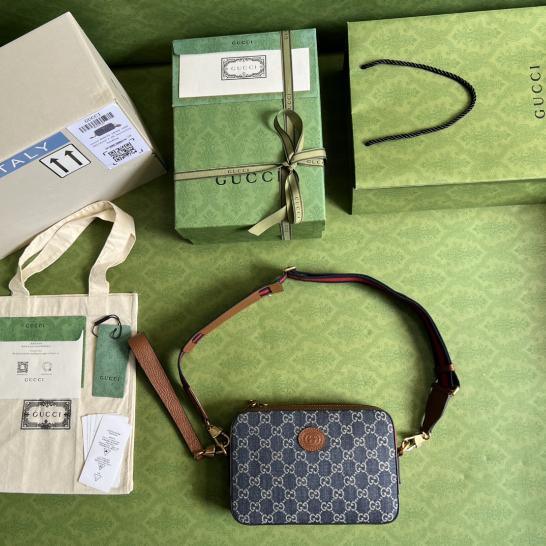 g*u*i vintage gg S*p*e-24.5x 16x 4.5cm