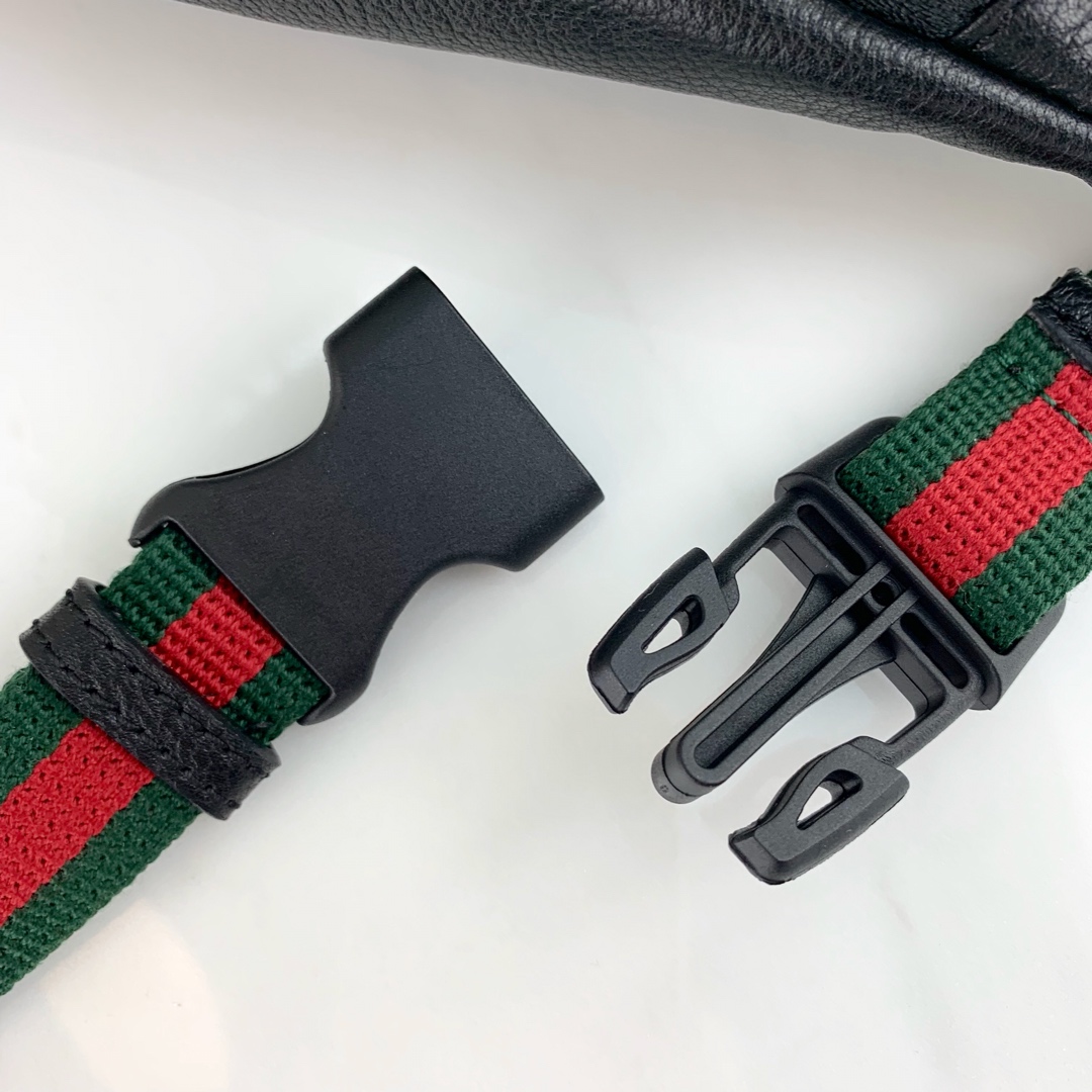 G*u*i waist bag-22cm