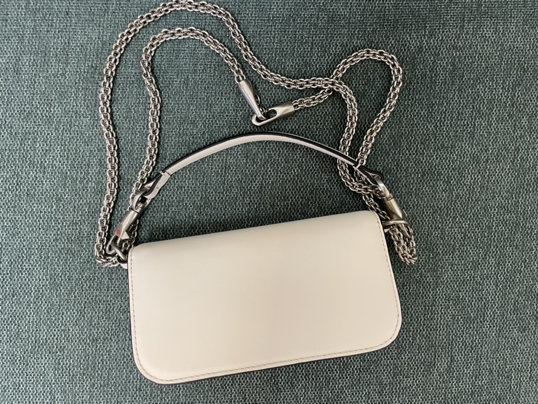 Va1e*ntin0 handbags-20*15*7cm