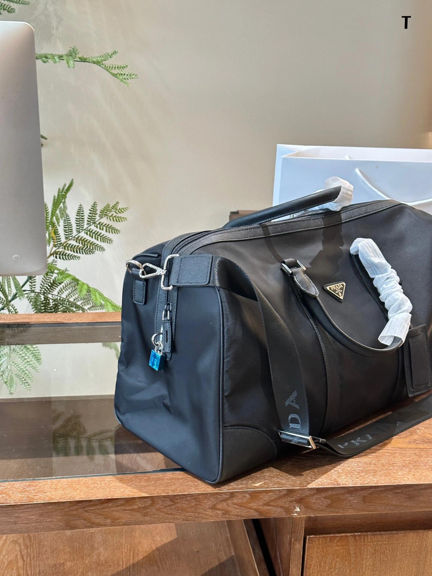 Pra*a travel bag-48*26*16.5cm
