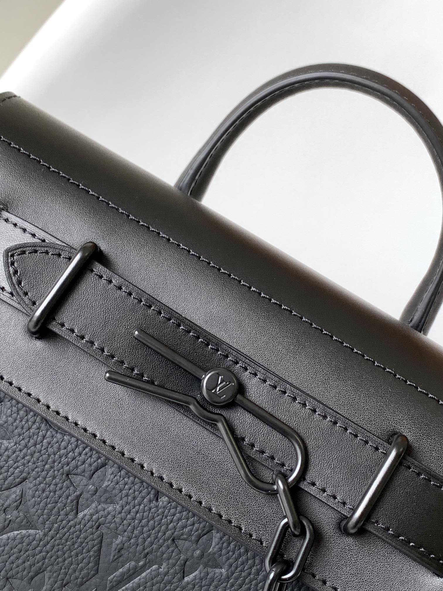 l0vis Vvtt0n pochette steamer -m46953-25 x 19 x 8 cm