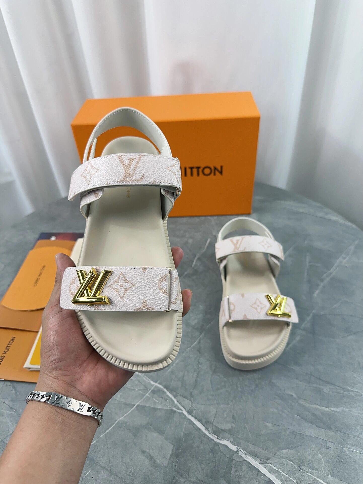 l0*is V*t0n sandals