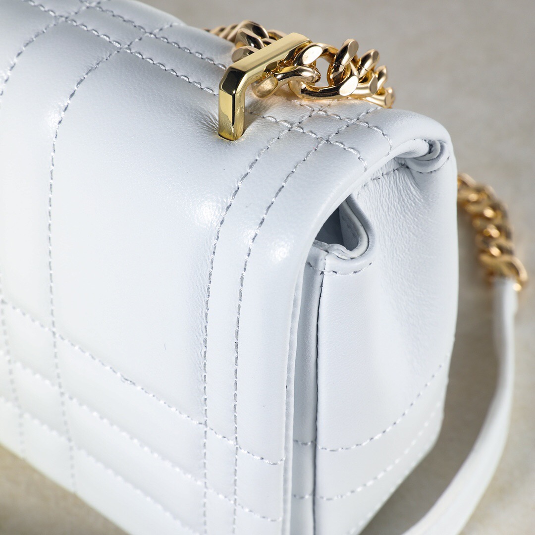 B**rry chain bag