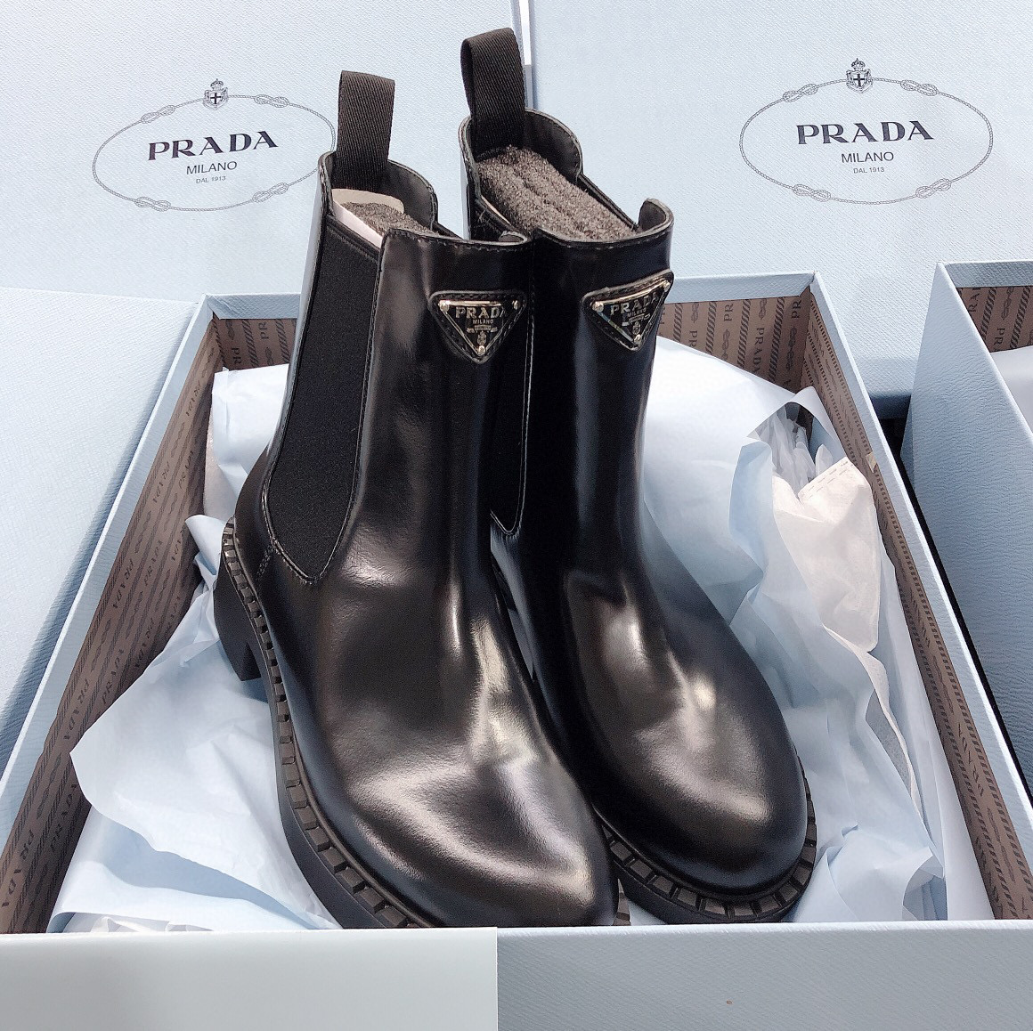 Pra*a boots 2023ss
