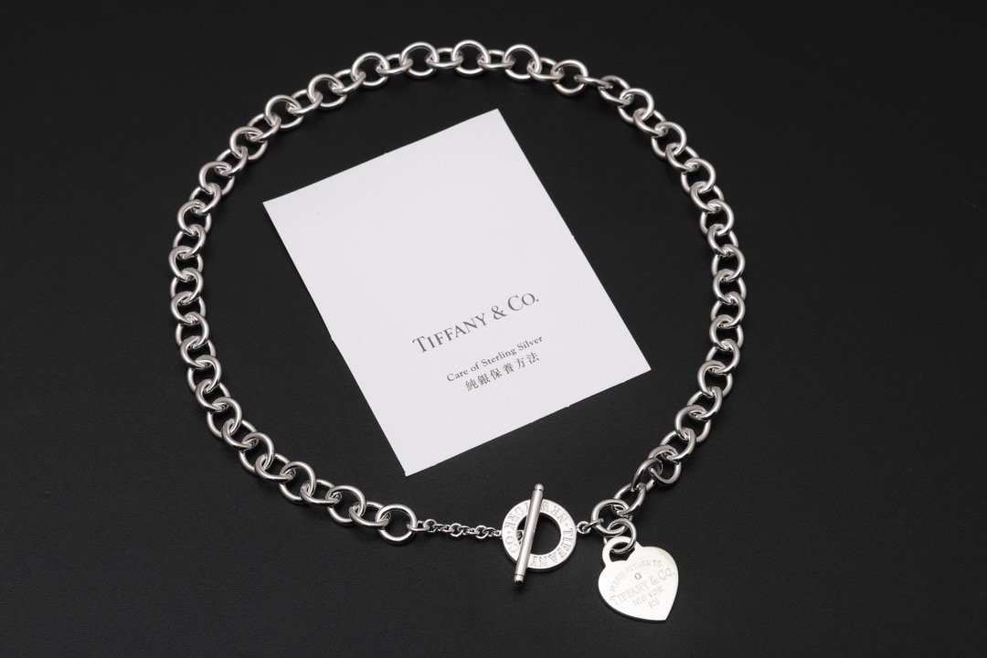 T*f*ny neclace