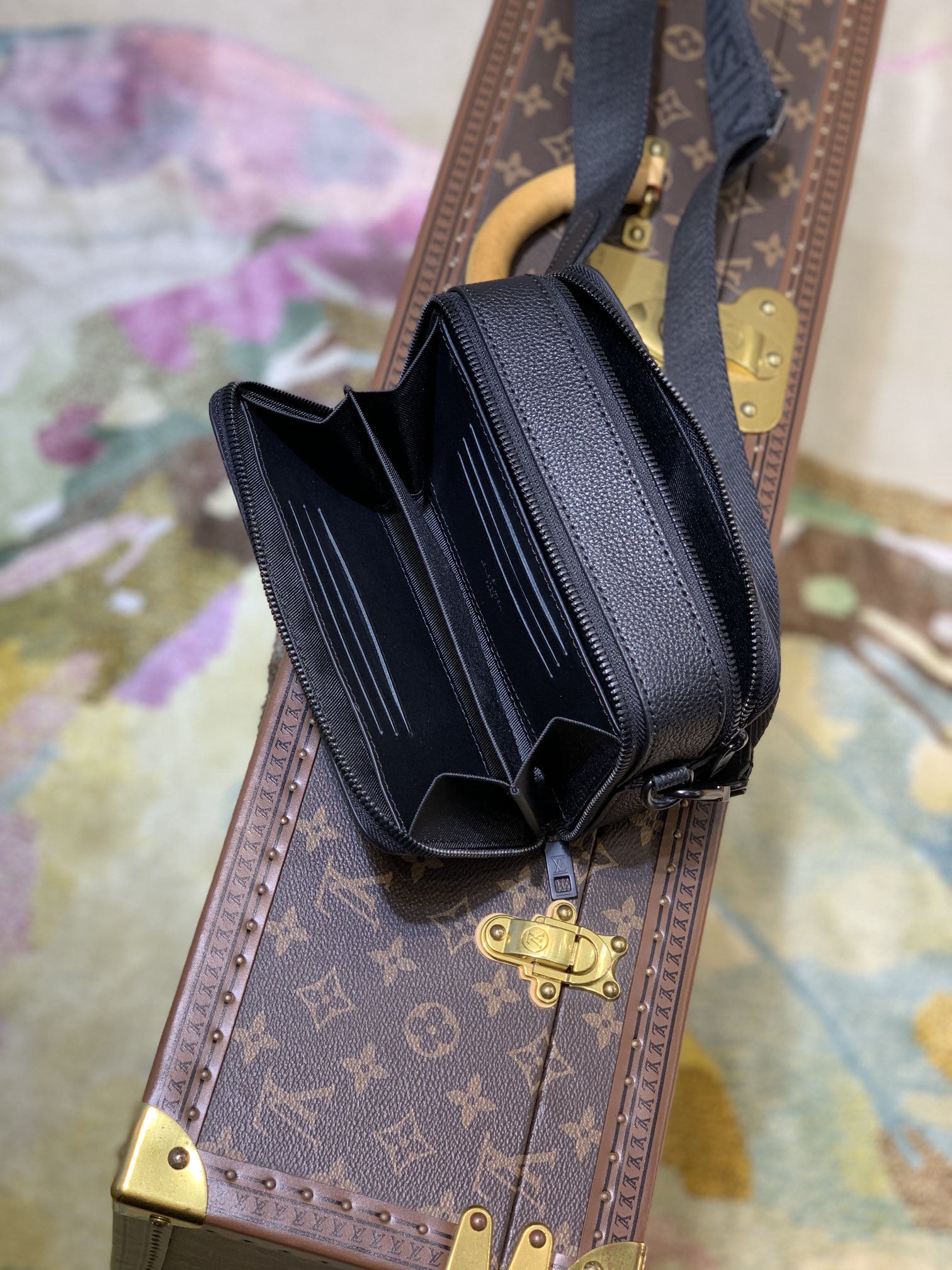 l0*is V*t0n alpha wearable bag-m59161-18.5 x 11 x 6.5cm