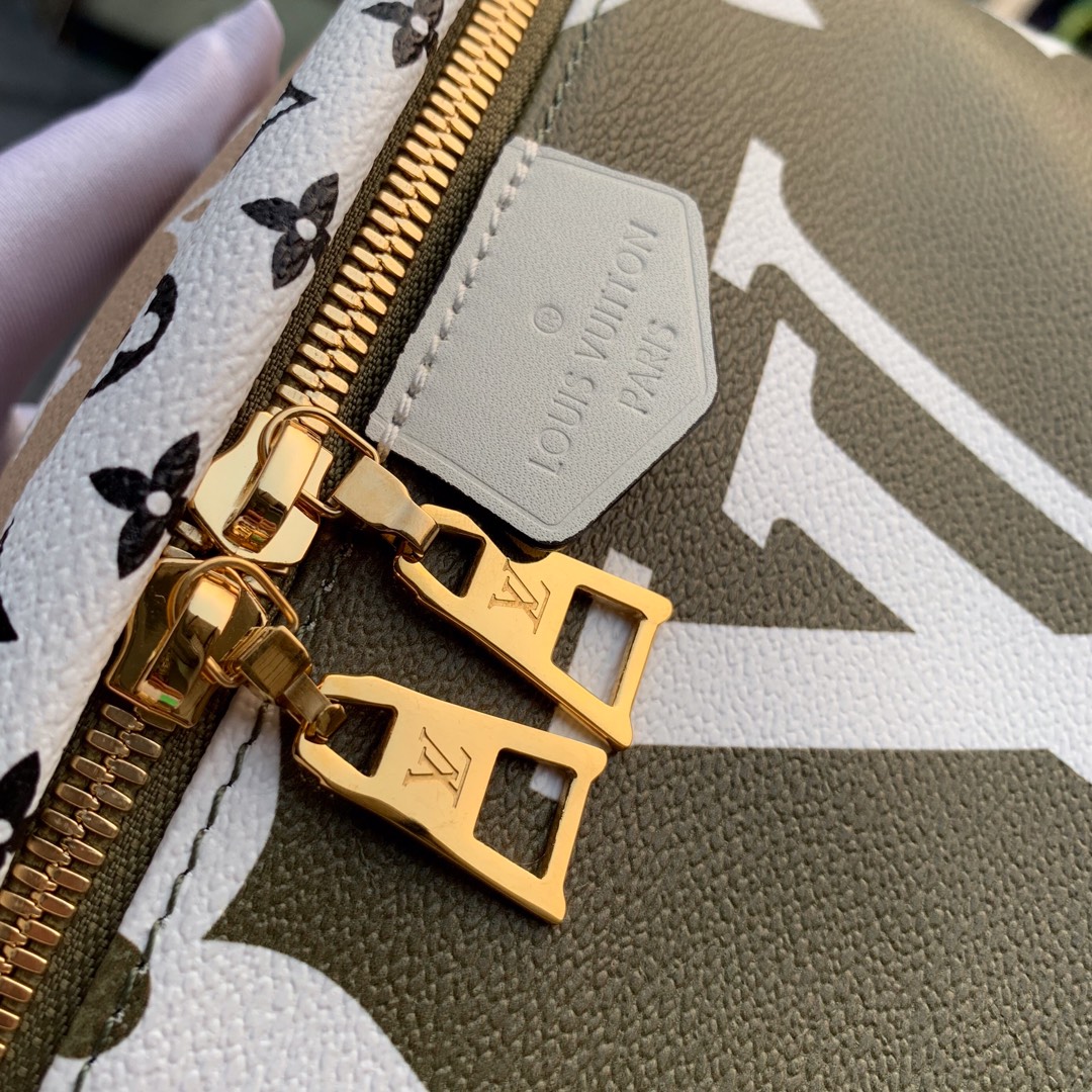l0*is V*t0n bum bag-37*14*13cm