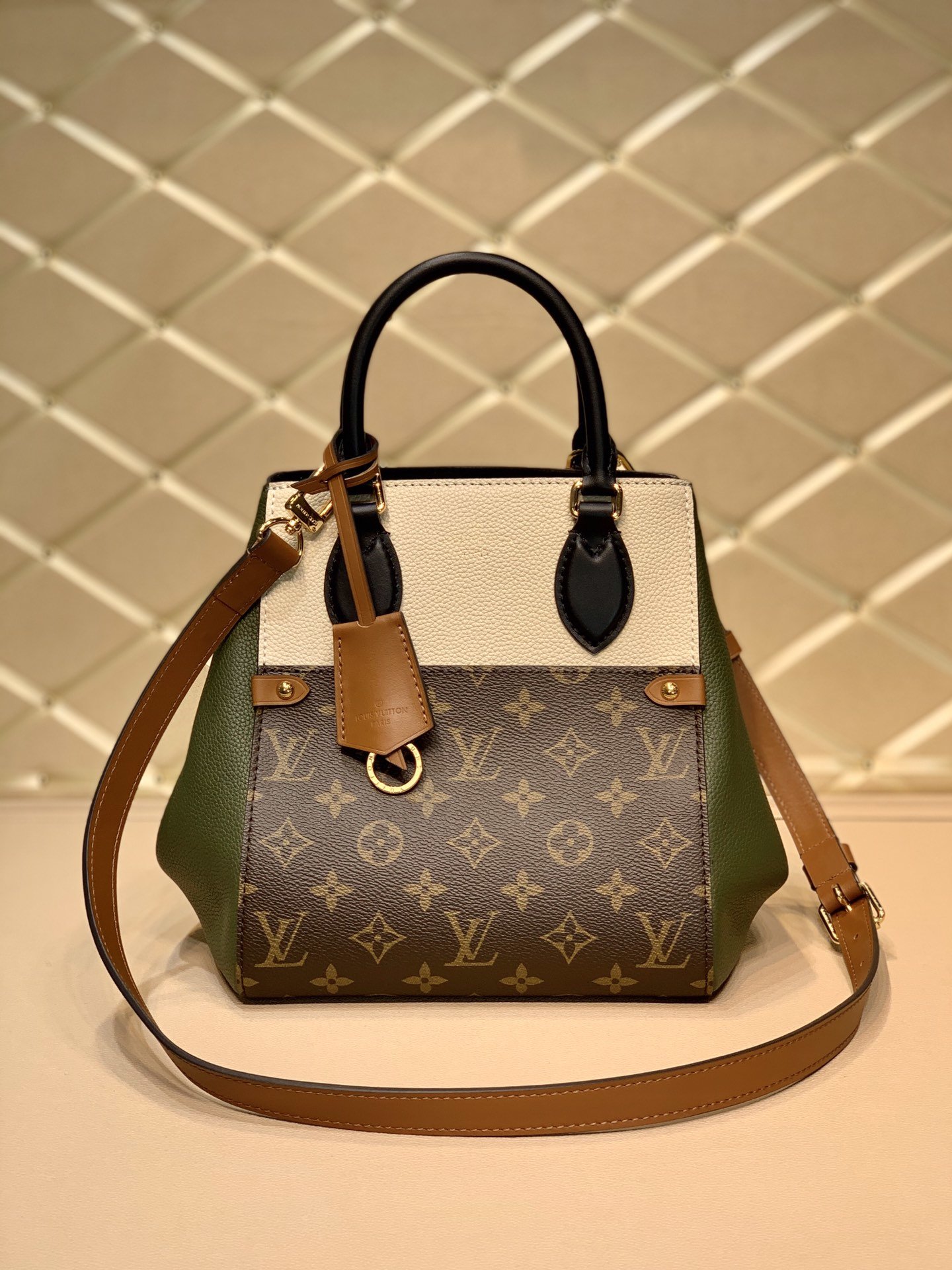l0*is V*t0n fold tote bag-35*40*17cm