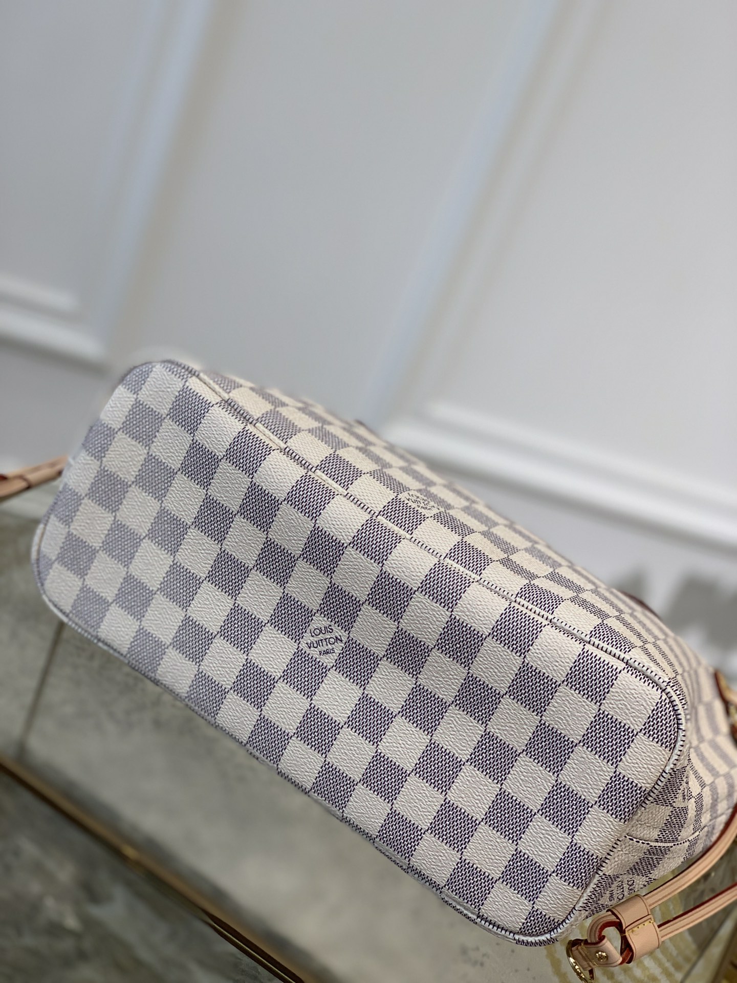 l0*is V*t0n neverfull pm -29×21×12cm