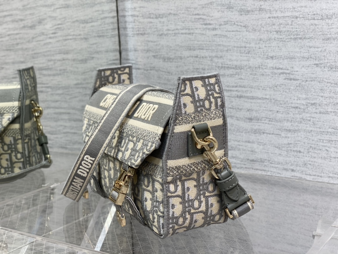 D*or camp bag-23×15×8cm