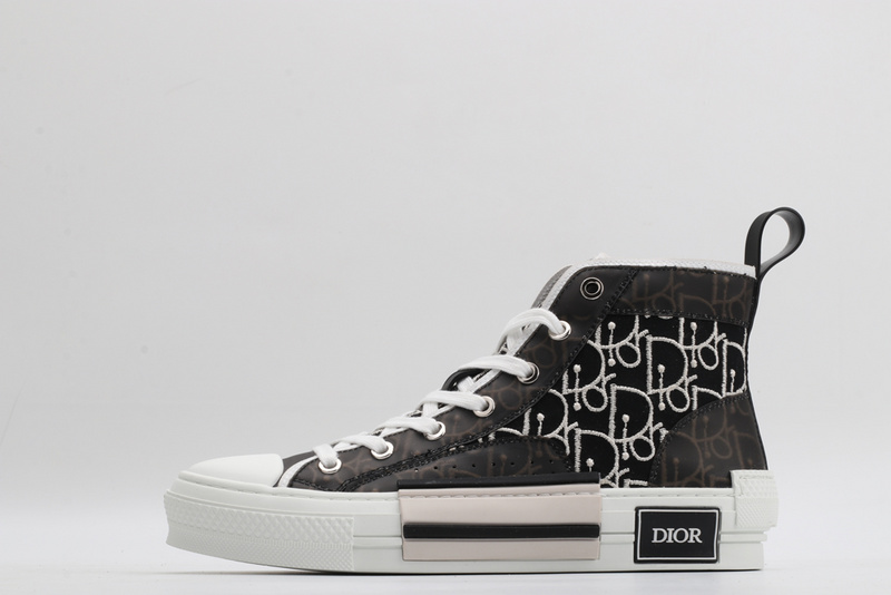 D*or high-top sneakers