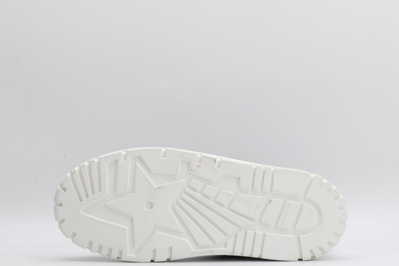 D*or high-top sneakers