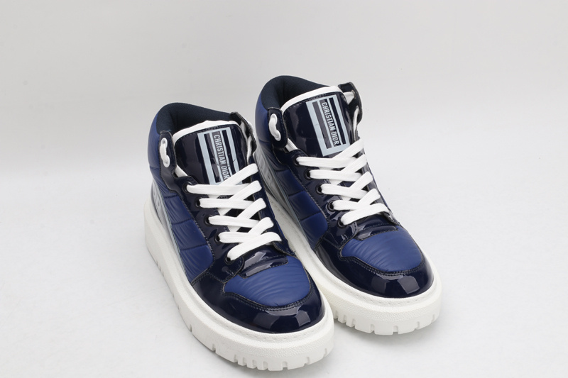 D*or high-top sneakers