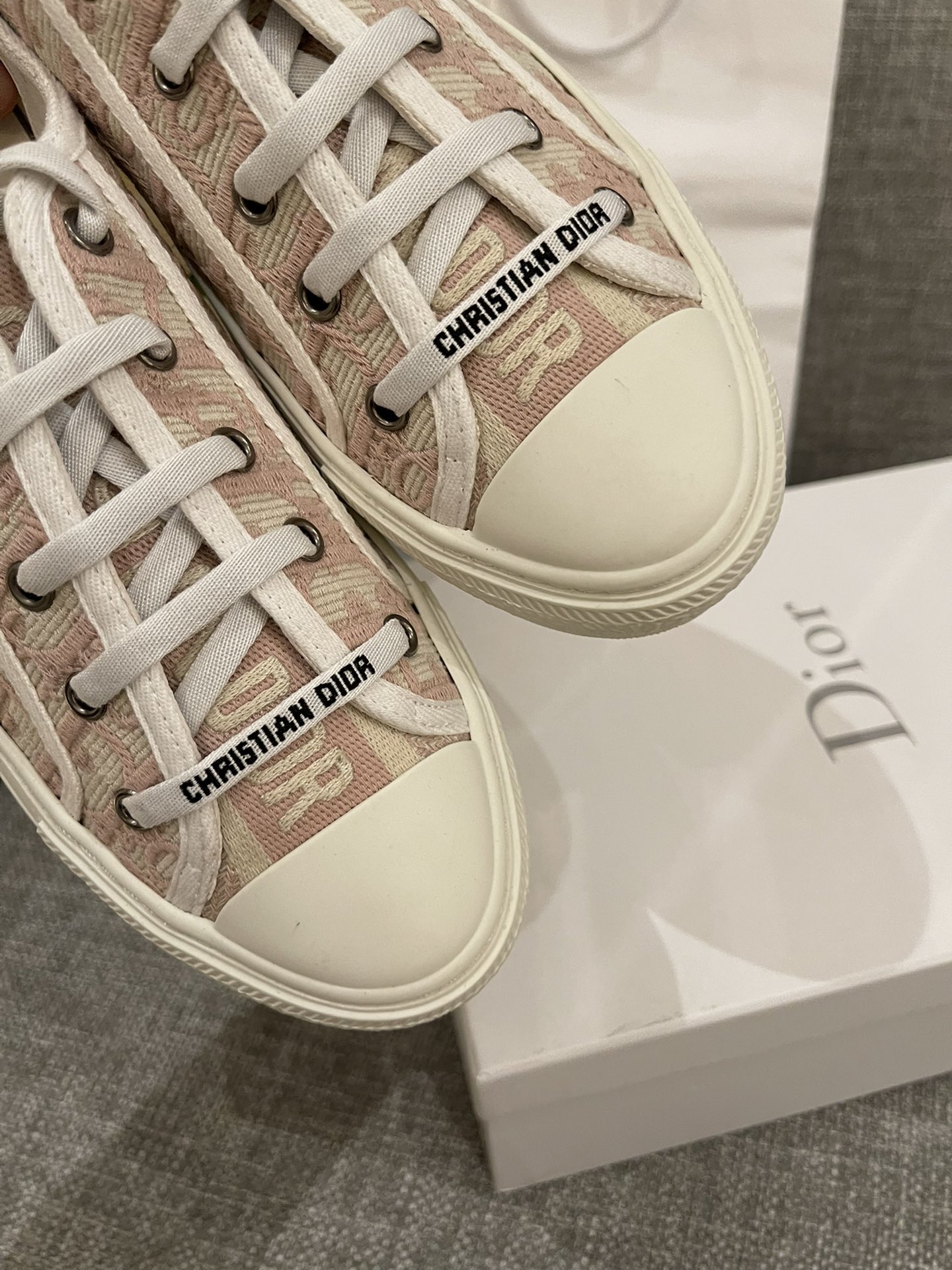 D*or sneakers
