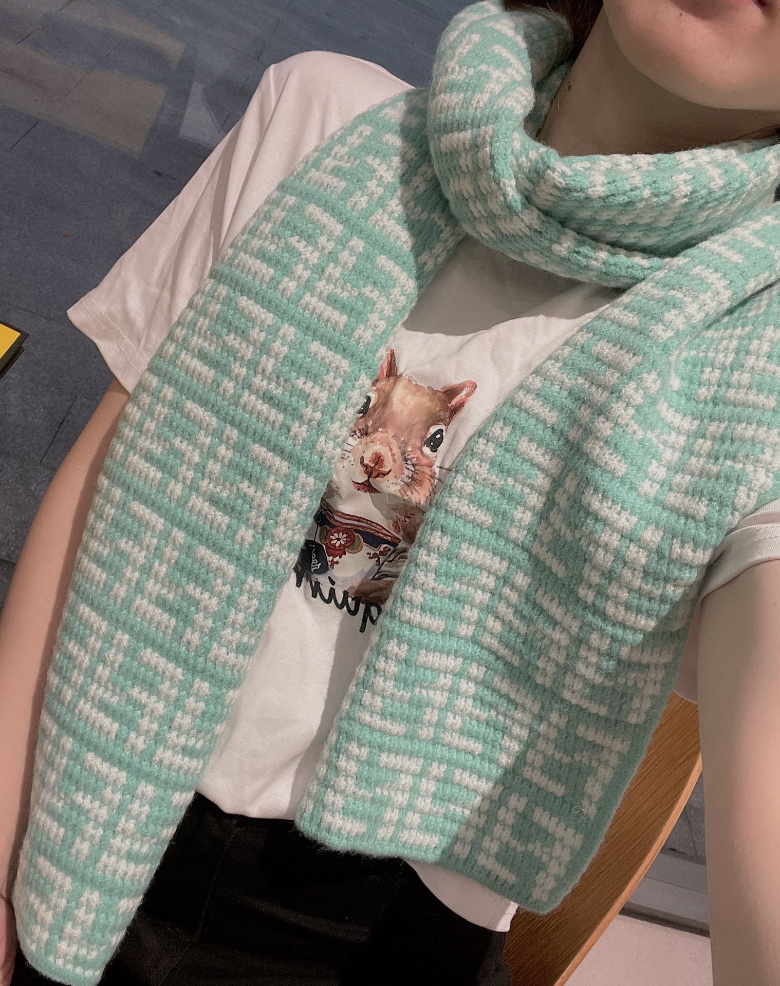 F**di scarf-31*180cm