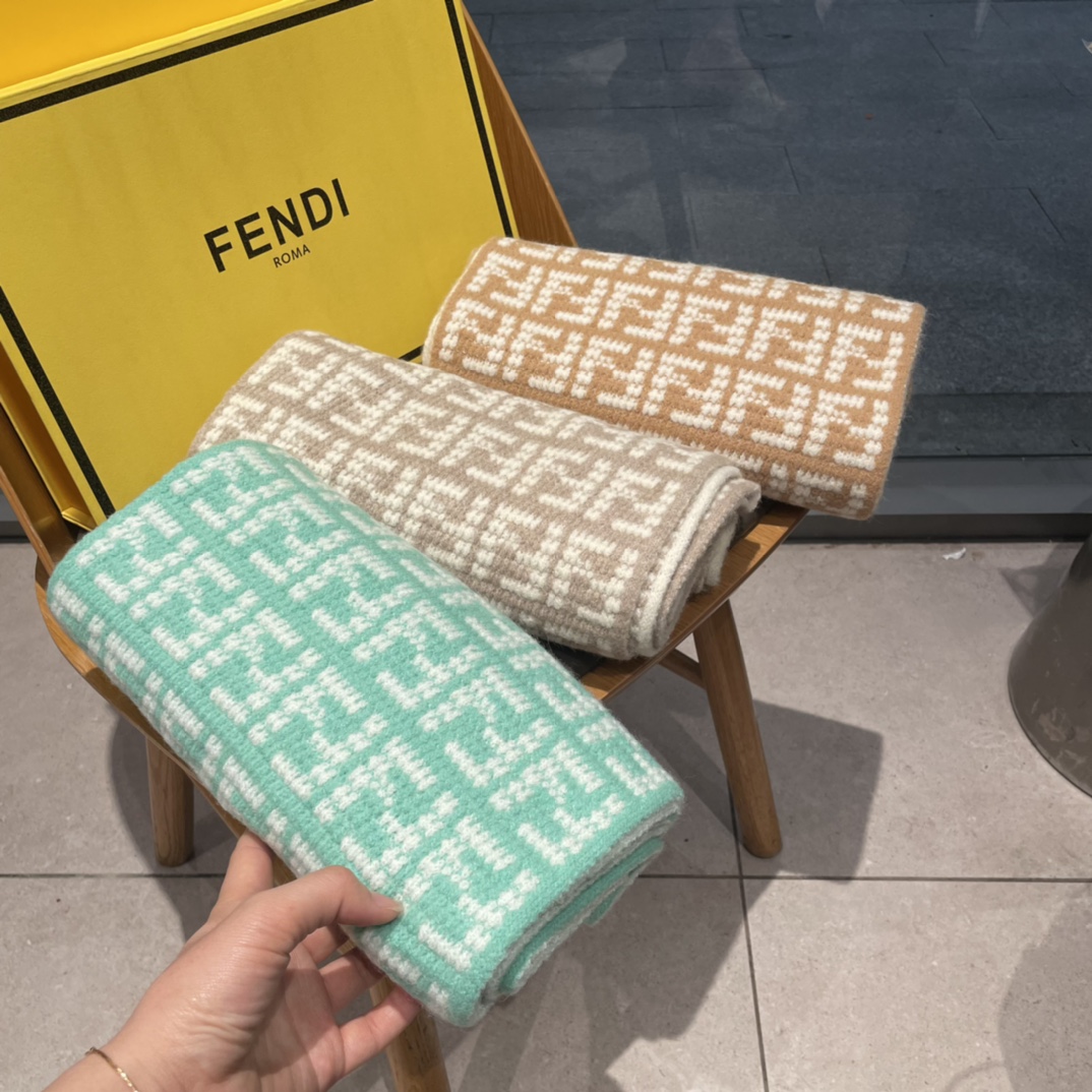 F**di scarf-31*180cm