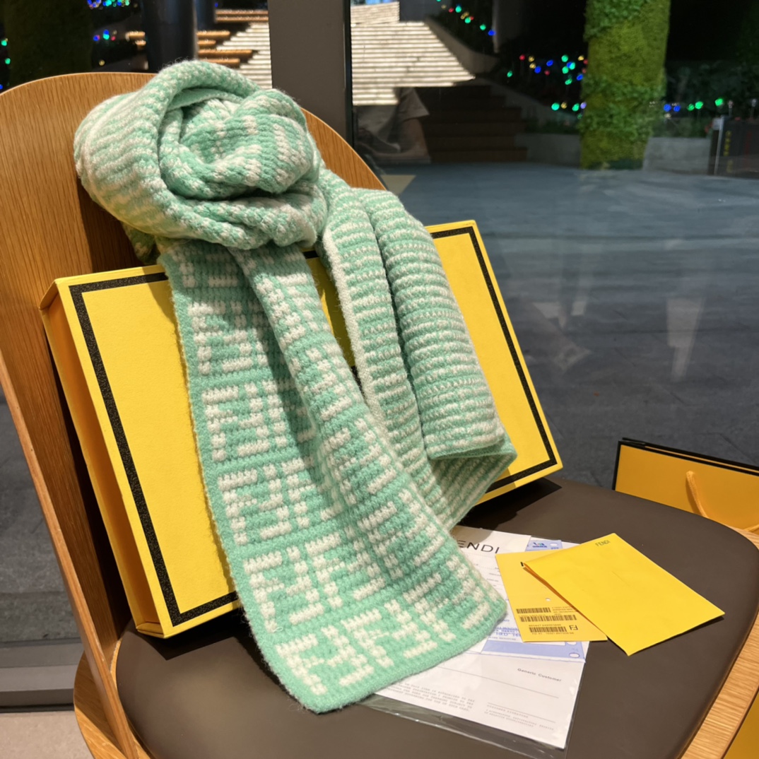 F**di scarf-31*180cm
