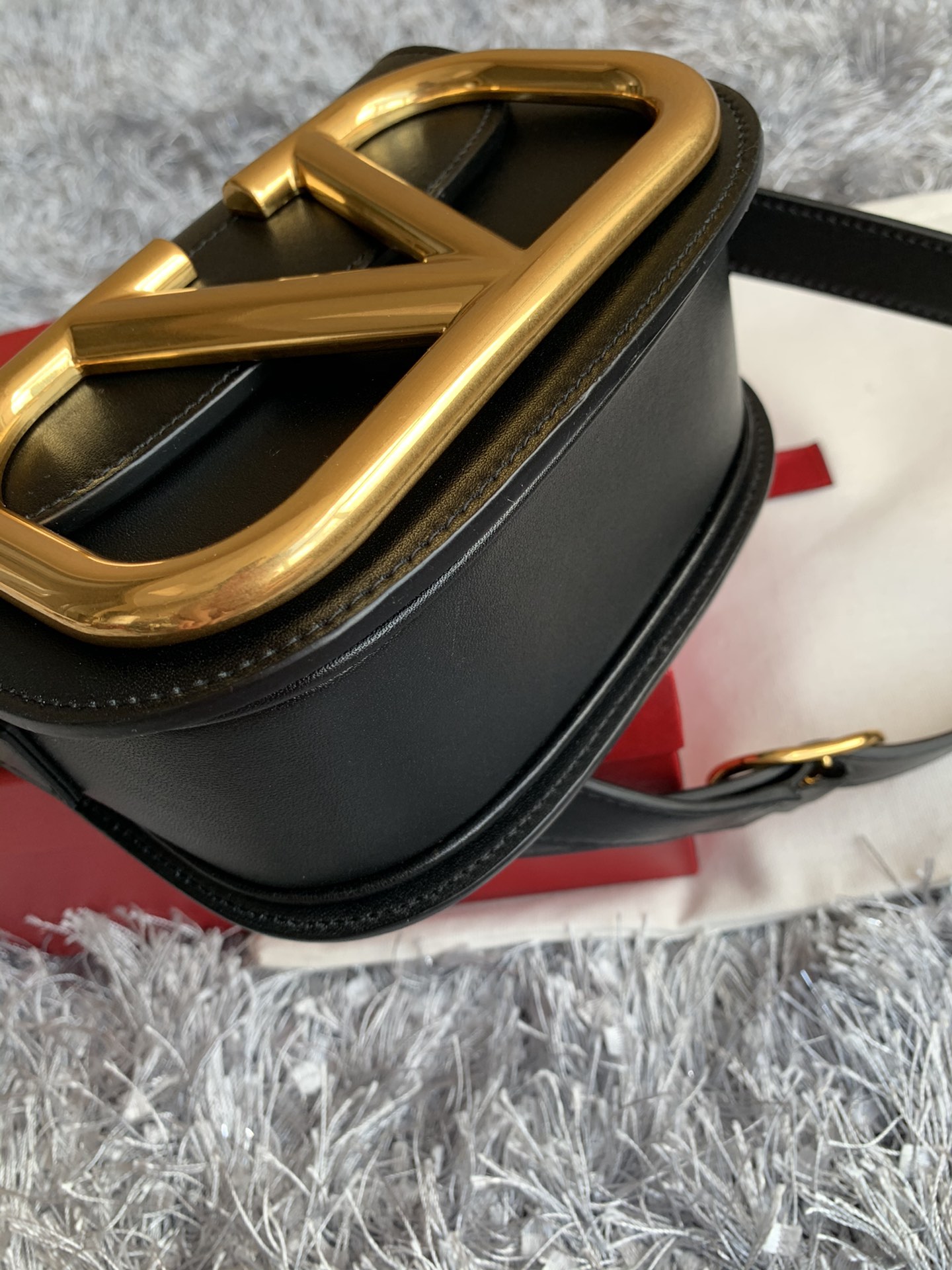 Va1e*ntin0 garavani s*pervee handbags-18*8*15cm