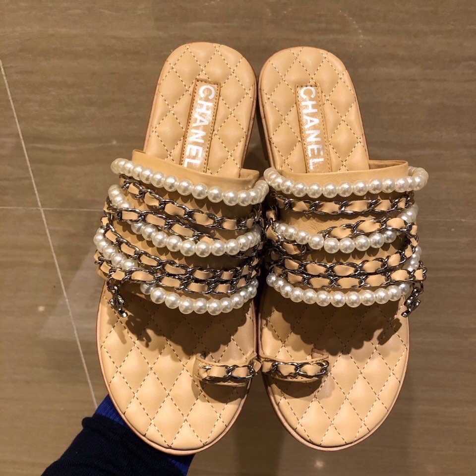 Ch@nel Slippers