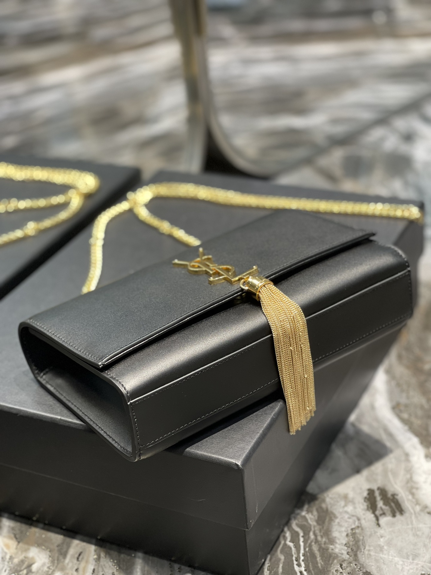 Y*L kate medium with tassle in smooth leather-24*14.5*5.5cm