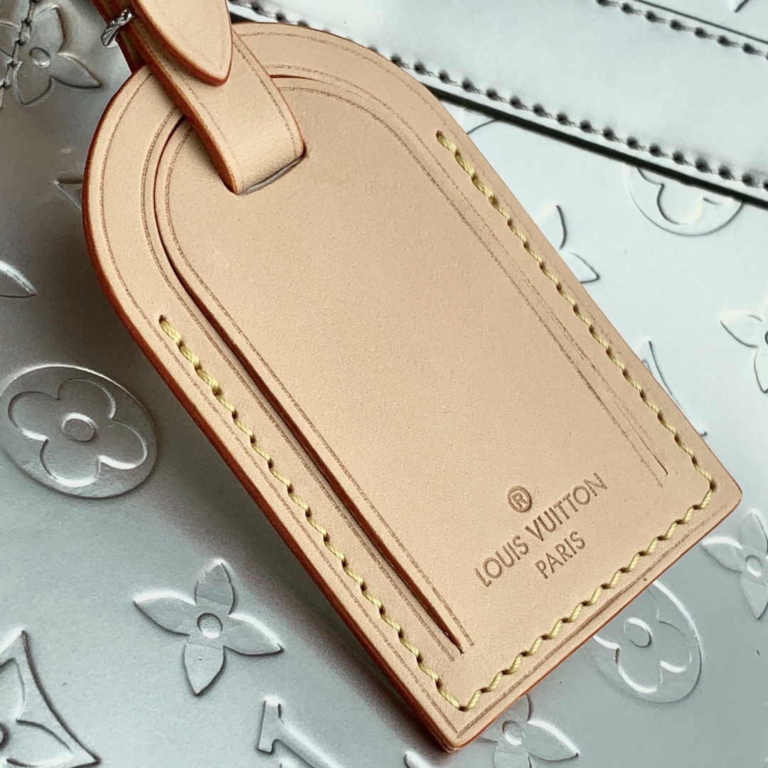 l0*is V*t0n keepall bandouliÈre 50-50 x 29 x 23cm