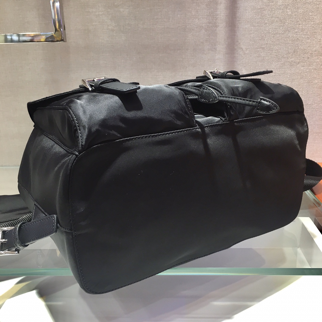 Pra*a backpack 1bz811-30*32*15cm