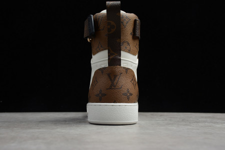 l0*is V*t0n boombox sports boots