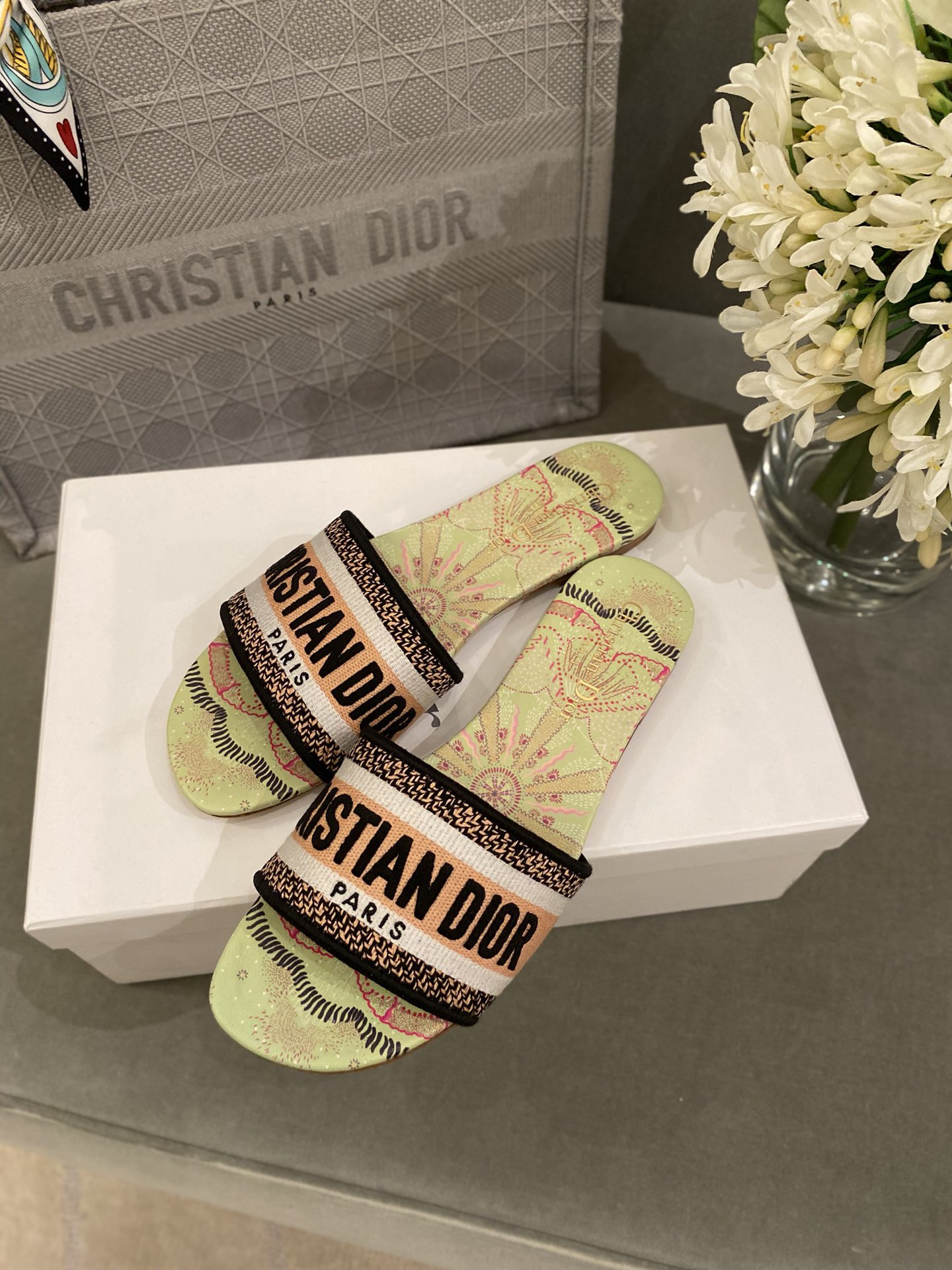 D*or slippers