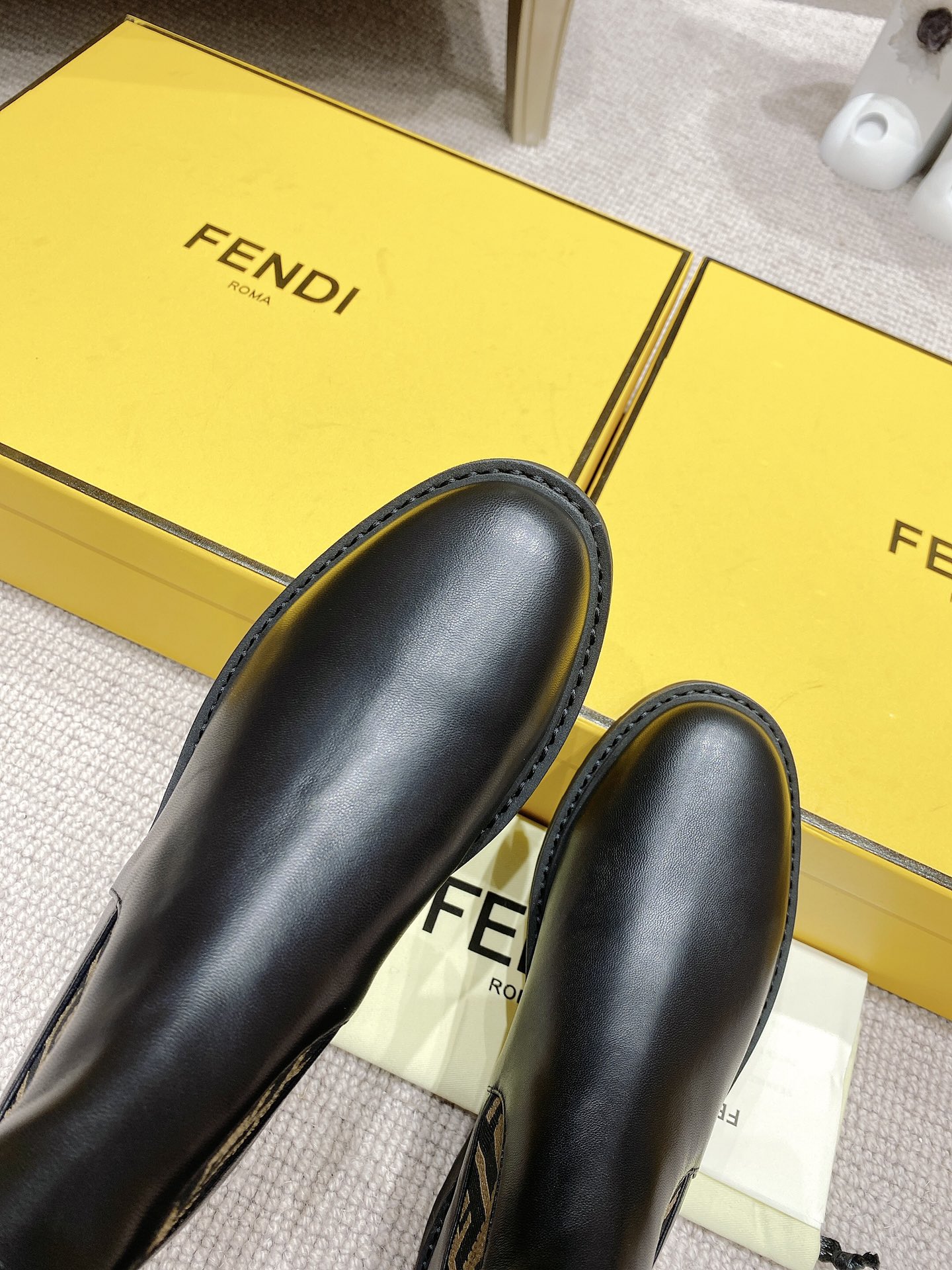 F**di boots