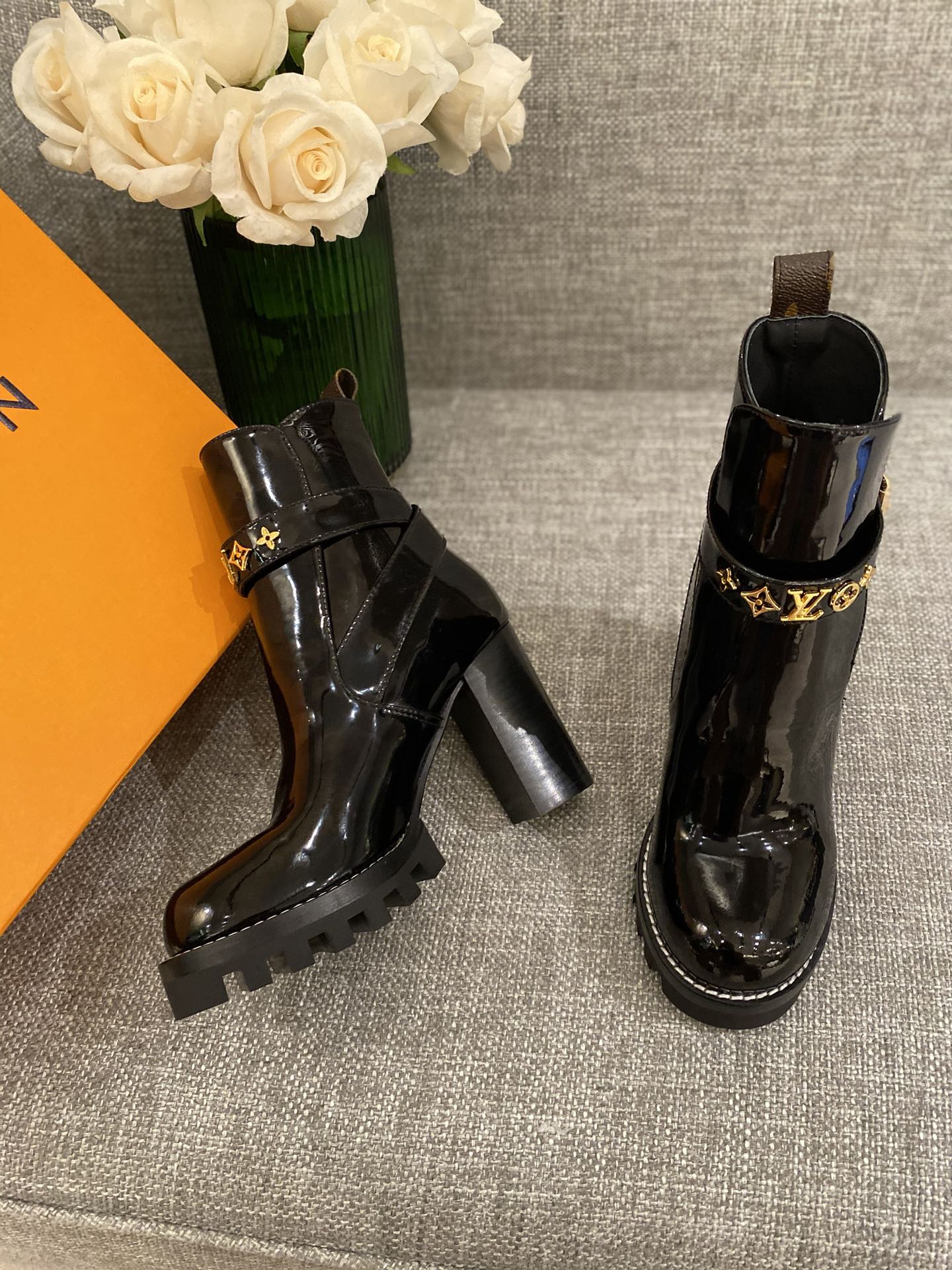 l0*is V*t0n boots