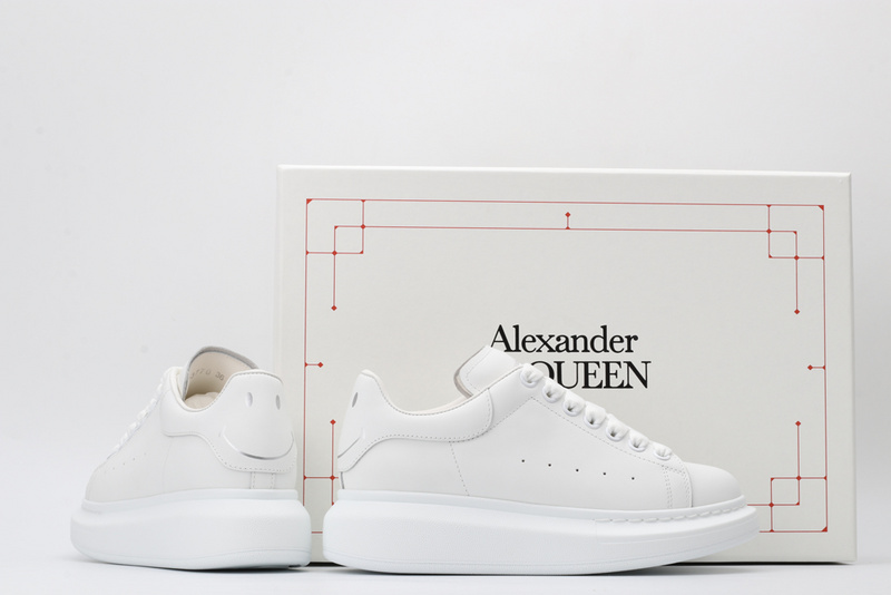 A1exa*der m*q*en sports shoes