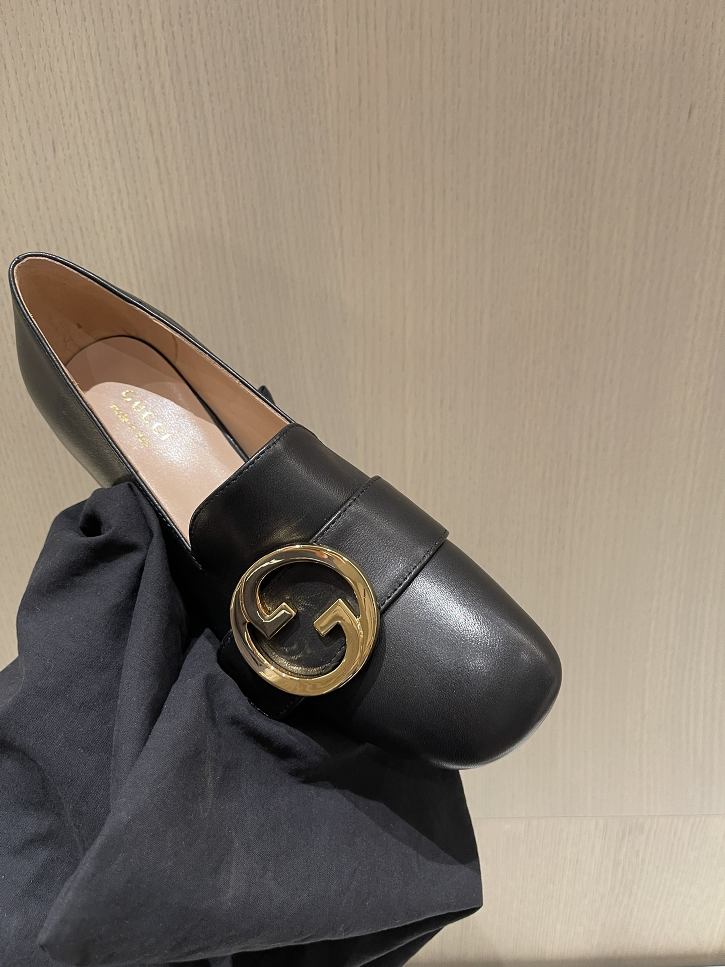 G*u*i loafers